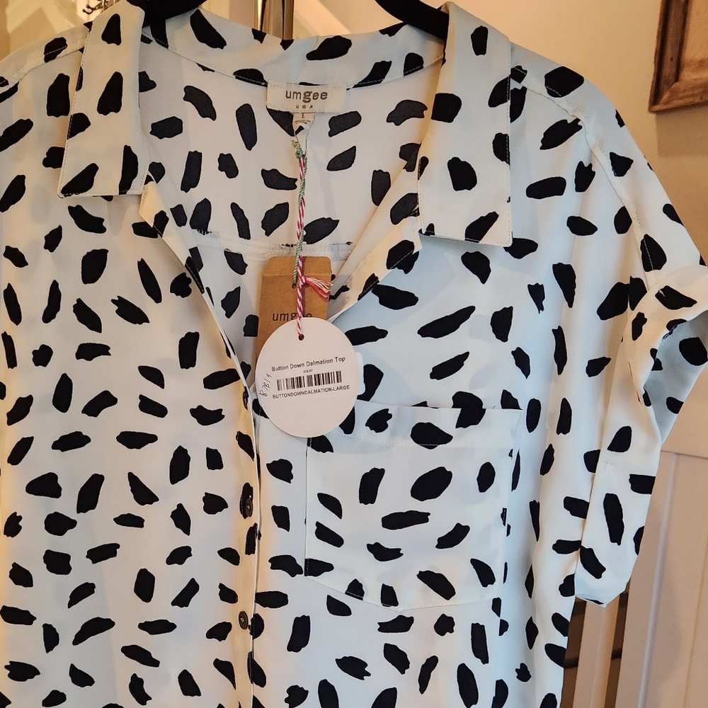 Umgee Dalmation Button Down Top, size L